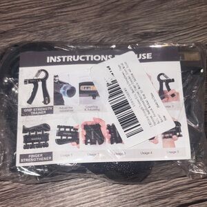 Black Grip Strength Trainer with Finger Strengthener